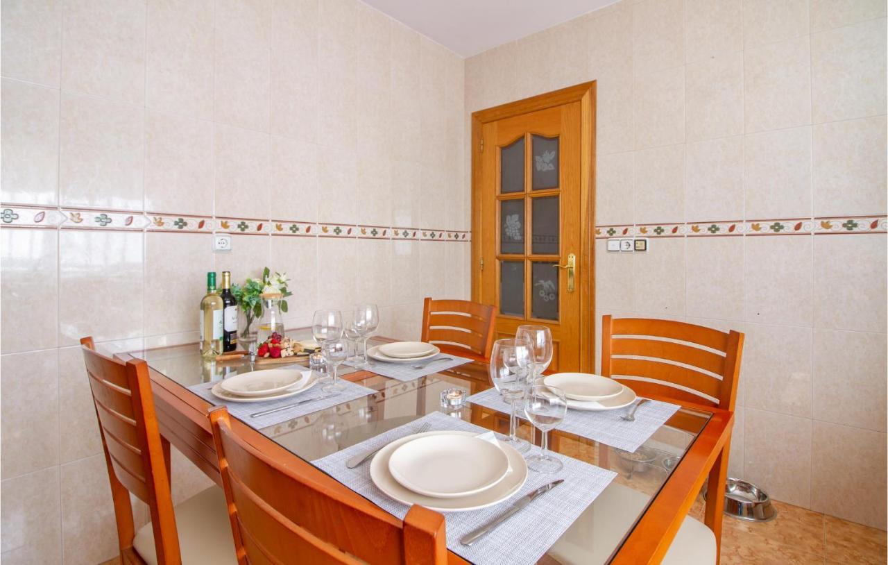 Cozy Apartment In Aguilas With Kitchen Exterior foto